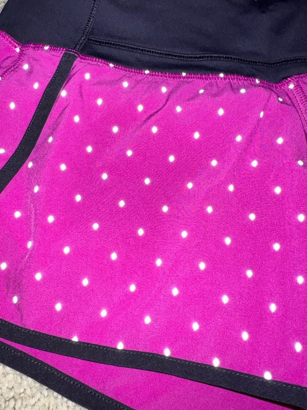 Lululemon Reflective Run Times - Picture 2 of 9